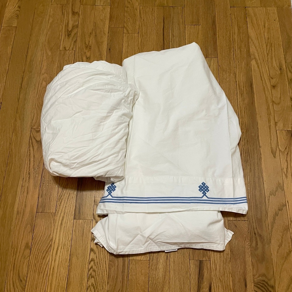 Serena & Lily Soho Sateen Cali King Sheet Set White Blue Embroidered Cotton 2pc